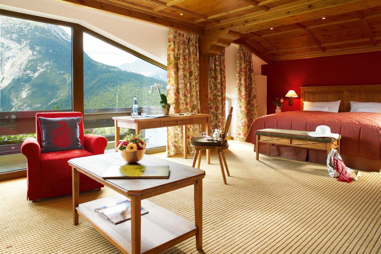 Interalpen-Hotel Tyrol Тельфс Екстер'єр фото